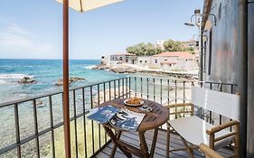 Kito- Transformed House On The Water'S Edge